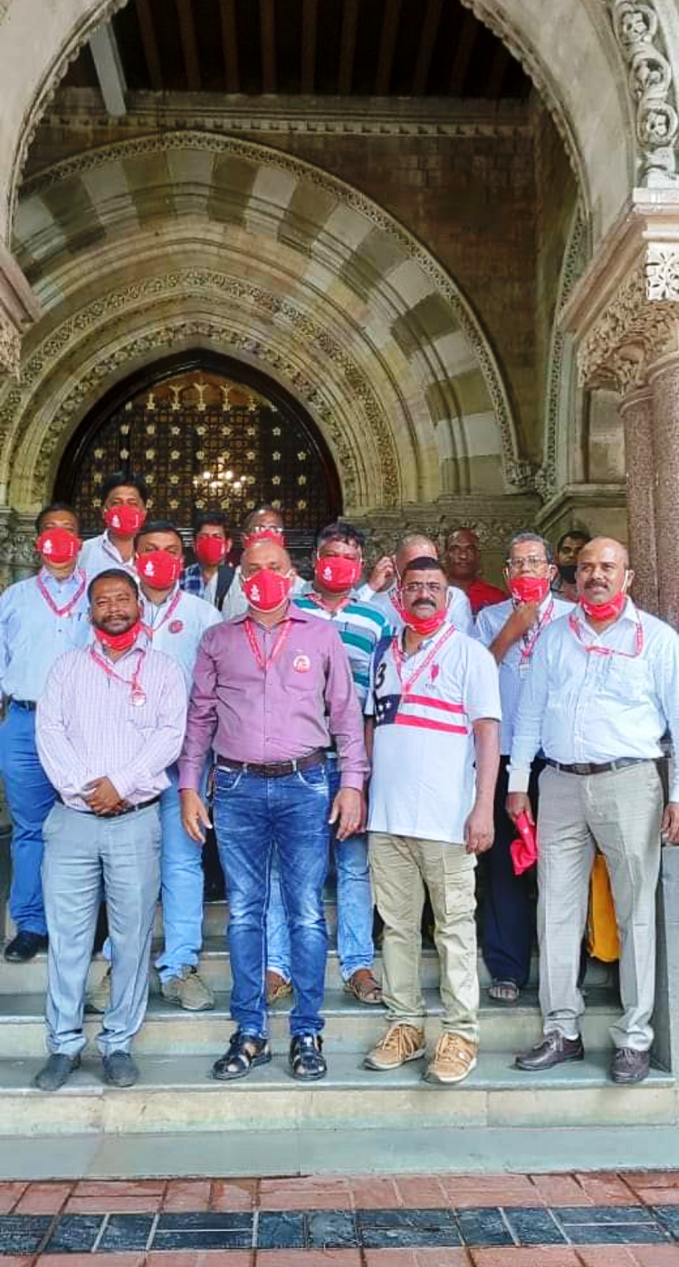 OFFICE BEARERS AND CADRE OF SC/ST ASSOCIATION FROM NASIK ROAD AND MANMAD JOINED NRMU IN MUMBAI ON 17.08.2021