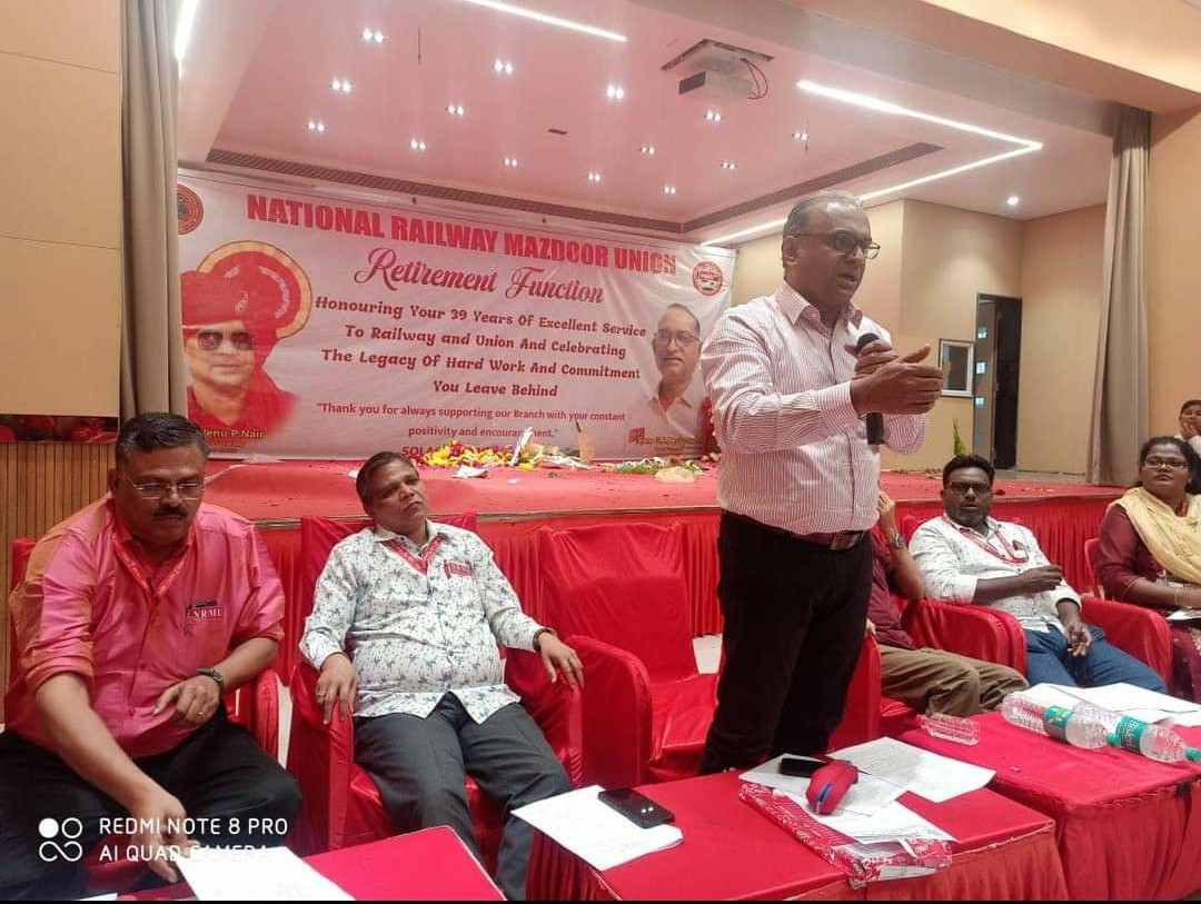 NRMU (CR/KR) WCM/ DCM OF SOLAPUR DIVISION/ MEETING WITH KRCL OFFICE BEARERS WAS HELD ON 27/07/2022 IN THE AUGUST PRESENCE OF GS COM. VENU P. NAIR