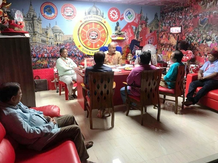 NRMU (CR/KR) STANDING COMMITTEE MEETING HELD ON 15/09/2022 AT UNION OFFICE, MATUNGA IN THE AUGUST PRESENCE OF GS COM. VENU P. NAIR