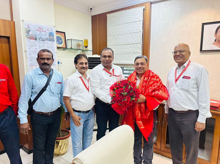 NRMU (CR/KR) DELEGATION LED BY GS COM. VENU P. NAIR MET DRM (NGP) SHRI TUSHAR KANT PANDEY ON 05.07.2023