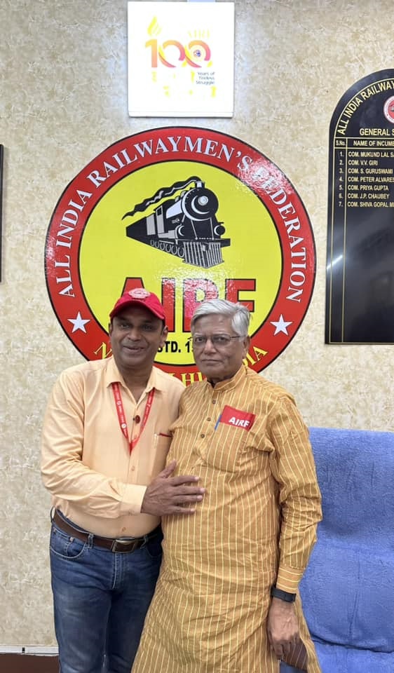 GS MRMU(CR/KR) COM. VENU P. NAIR MET GS/AIRF COM. SHIVAGOPAL MISHRAJI ON 20.07.2023 AT AIRF HQ DELHI.