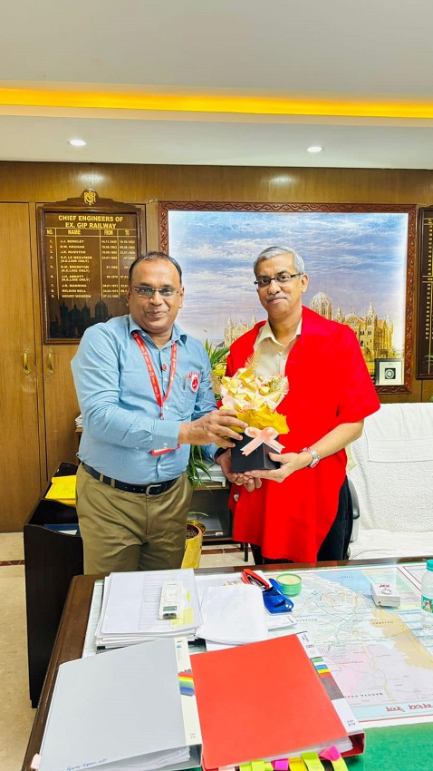 GS COM. VENU P NAIR  AND NRMU CADER WELCOME NEW SR. DPO AND CHIEF ENGINEER OF C.RLY. MUMBAI DIVISION ON 14.06.2024