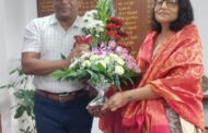 22.09.2025 NRMU के महामंत्री कॉमरेड वेणु पी. नायर जी ने NRMU अकाउंट ब्रांच के साथ PFA सेंट्रल रेलवे श्रीमती नमिता त्रिपाठी जी से शिष्टाचार मुलाकात की।