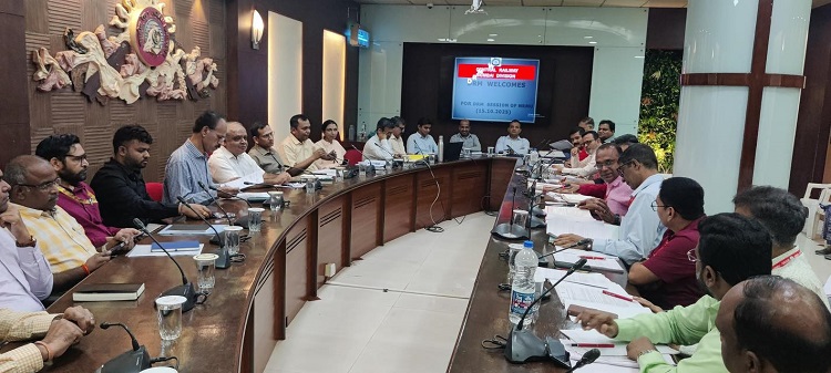 NRMU (CR/KR) 5TH PNM WITH DRM/ADRM AND ALL OFFICIALS OF MUMBAI DIVISION WAS HELD ON 15.10.2025