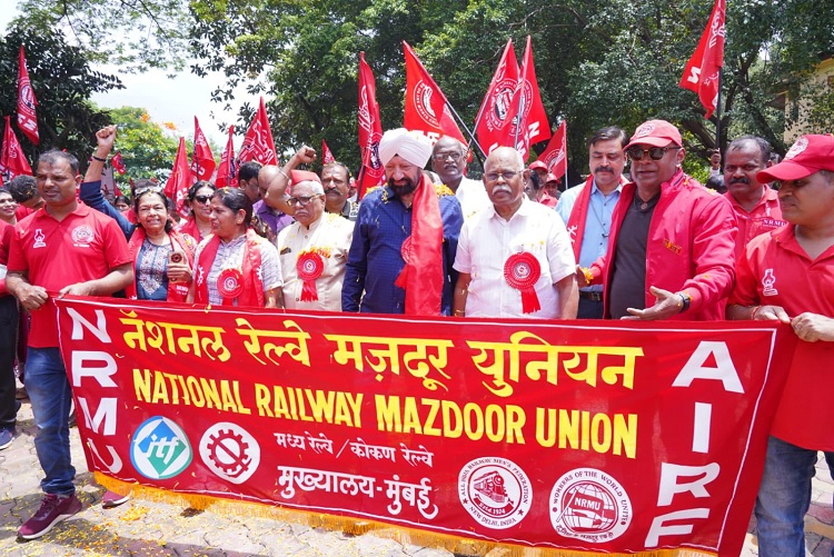 GRAND RALLY OF NRMU KONKAN RAILWAY COMRADES HELD IN GOA ON 12.09.2025 TO WELCOME THE HMS LEADERSHIP FOR NATIONAL WORKING COMMITTEE MEETING.