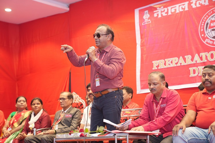THE PREPARATORY MEETING FOR THE ANNUAL GENERAL BODY MEETING OF CRECCS WAS HELD ON 26.09.2025 AT THE INSTITUTE HALL, KURLA IN THE GUIDANCE OF GS/NRMU(CR/KR) COM. VENU P. NAIR