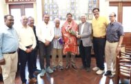 ON 30.01.2026 GS/NRMU(CR/KR) COM. VENU P. NAIR CONGRATULATE GM/CR&WR, SHRI VIVEK GUPTA JI IN THE PRESENCE OF GS/AIRF SHRI SHIVGOPAL MISHRA AND GS WREU SHRI J R BHOSLE.