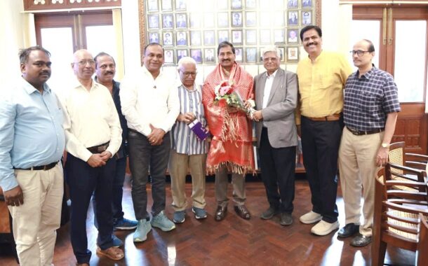 ON 30.01.2026 GS/NRMU(CR/KR) COM. VENU P. NAIR CONGRATULATE GM/CR&WR, SHRI VIVEK GUPTA JI IN THE PRESENCE OF GS/AIRF SHRI SHIVGOPAL MISHRA AND GS WREU SHRI J R BHOSLE.