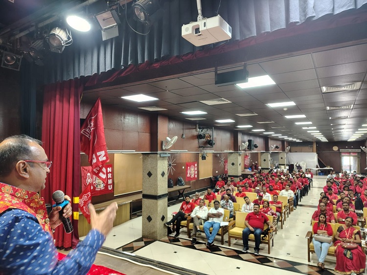 THE DCM OF NRMU(CR/KR) MUMBAI DIVISION WAS HELD ON 23.02.2026 AT CSMT AUDITORIUM IN THE AUGUST PRESENCE OF GS-NRMU(CR/KR) COM. VENU P. NAIR
