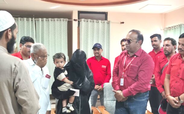 नेशनल रेलवे मजदूर यूनियन ने एक बार फिर अपने सदस्य परिवार के प्रति संवेदनशीलता और प्रतिबद्धता का परिचय देते हुए स्वर्गीय मुजम्मिल अहमद शेख (S&T खलासी, जलगांव) के परिवार को ₹1,00,000 (एक लाख रुपये) की आर्थिक सहायता प्रदान की।