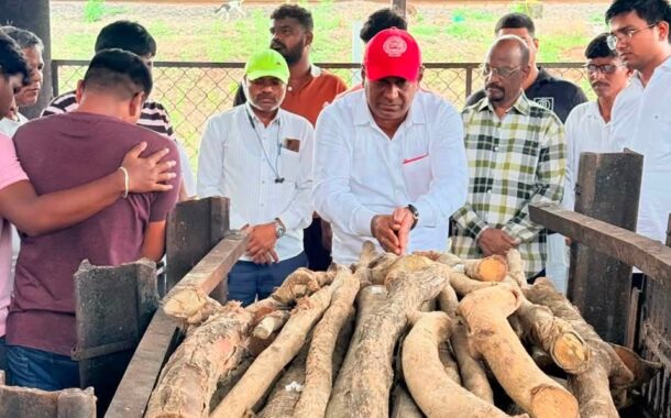 नेशनल रेल्वे मजदूर युनियन (मध्य/कोकण) चे ज्येष्ठ कार्यकर्ते, कुर्ला डिझेल शाखेचे चेअरमन, ईसीसीसी सोसायटीचे डेलिगेट आणि कामगार चळवळीचे खंदे समर्थक कॉ. काळुराम साळुंखे यांचे वयाच्या 58 व्या वर्षी, दीर्घ आजाराने दिनांक 08 जुलै 2026 रोजी वाशी येथील फोर्टिस हॉस्पिटलमध्ये दुःखद निधन झाले.दिनांक 09 जुलै 2026 रोजी वांगणी येथील वैकुंठधाम येथे त्यांच्या पार्थिवावर अंत्यसंस्कार करण्यात आले यावेळी नेशनल रेल्वे मजदूर युनियनच्या पदाधिकाऱ्यांनी, कार्यकर्त्यांनी तसेच रेल्वे कामगारांनी उपस्थित राहून त्यांना भावपूर्ण श्रद्धांजली अर्पण केली.