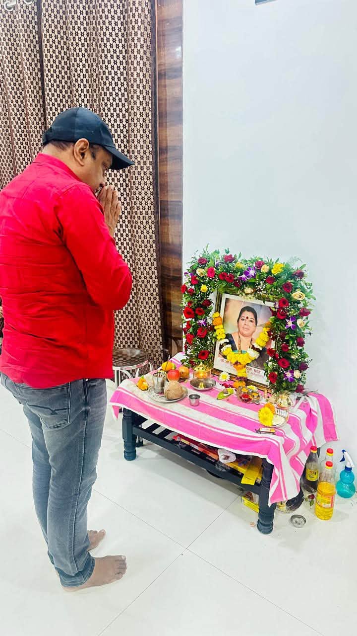 On 8 July 2026, Com. Venu P. Nair, General Secretary, NRMU, visited the residence of Com. Rohidas Gharat (Ex-Chairman, Panvel Branch) at Karanjadi, Panvel, at 10:30 p.m. to express his heartfelt condolences on the sad demise of Com. Rohidas Gharat's beloved wife.