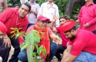 आज 12/07/2026 को ट्रॉम्बे रेलवे कॉलोनी में नेशनल रेलवे मजदूर यूनियन (NRMU) के आदरणीय महामंत्री कॉमरेड वेणु पी. नायर जी की गरिमामयी उपस्थिति में भव्य वृक्षारोपण कार्यक्रम का सफल आयोजन किया गया।