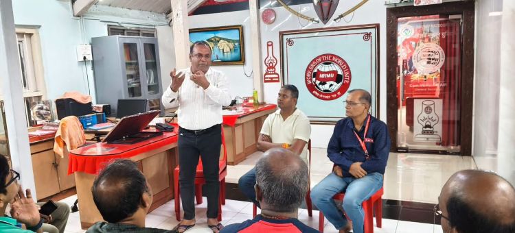 ON 22 JULY 2026, AT AROUND 6:00 PM, THE RESIDENTS OF RB-3 QUARTERS, WENDAN AVENUE COLONY, MATUNGA, MET COM. VENU P. NAIR, GENERAL SECRETARY, NRMU, AT THE NRMU HEADQUARTERS TO PROTEST THE ADMINISTRATION'S ARBITRARY ORDER DIRECTING THEM TO VACATE THEIR QUARTERS WITHIN SEVEN DAYS, ALONG WITH THE THREAT OF DISCONNECTION OF THEIR