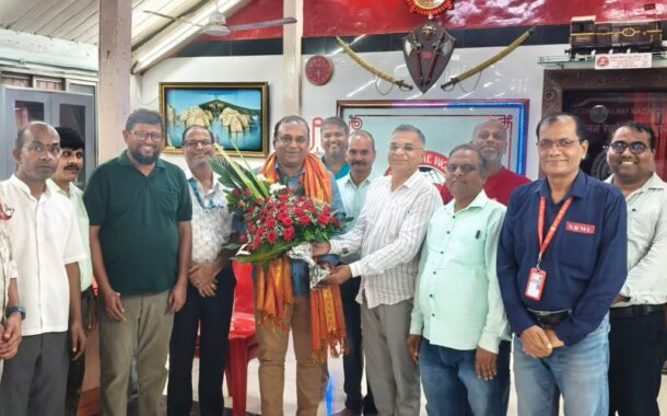 On 13th August 2026, the residents of Building No. 129, Matunga Wendon Avenue Colony, met Com. Venu P. Nair and expressed their heartfelt gratitude by presenting him with a bouquet and shawl.