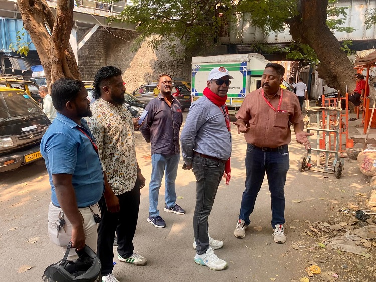 आज दिनांक 19.10.2026 को दादर इंस्टीट्यूट के स्थानांतरण हेतु प्रस्तावित स्थल का महामंत्री कॉम वेणु पी नायर जी और NRMU प्रतिनिधिमंडल द्वारा निरीक्षण किया गया |
