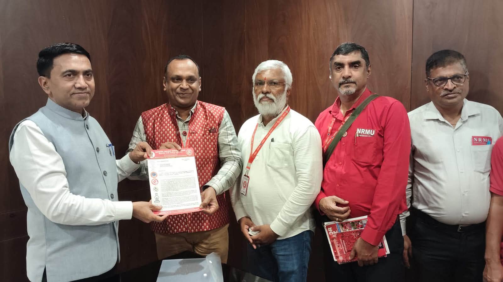 1ST OCTOBER 2026 WILL REMAIN A MEMORABLE DAY FOR NRMU AND THE KONKAN RAILWAY FRATERNITY. TODAY, OUR RESPECTED GS/NRMU, COM. VENU P. NAIR JI, HAD THE PRIVILEGE OF MEETING THE HON’BLE CHIEF MINISTER OF GOA, SHRI PRAMOD SAWANT JI, AT HIS SPECIAL OFFICIAL ROOM IN PANAJI.