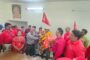 आज दिनांक 16 अक्टूबर 2026 को नॅशनल रेल्वे मजदूर यूनियन, मध्य रेल्वे/कोंकण रेल्वे के महामंत्री आदरणीय कॉ. वेणु पी. नायर जी ने लासलगाव में ऑन ड्यूटी शहीद हुए हमारे दिवंगत साथियों के परिवारों से आत्मीय भेंट की।